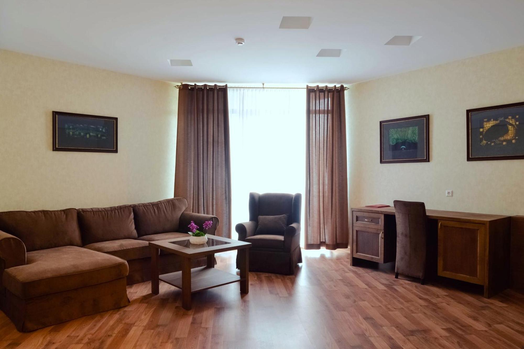 Saulys Hotel Siauliai  Bagian luar foto